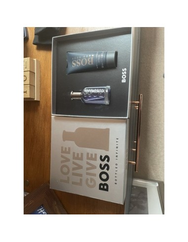 hugo_boss_bottled_infinite_eau_de_parfum_50ml_+gel_de_ducha100ml_3616303428518_promocion