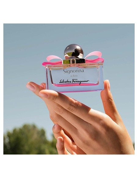 salvatore_ferragamo_signorina_in_fiore_eau_de_toilette_vaporizador_50ml_8034097959882_barato
