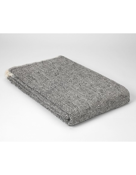 manta_alexandra_house_living_atika_negro_125_x_180_cm_8434441081410_promocion