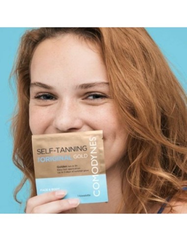 Toallitas Autobronceadoras COMODYNES Self-Tanning Natural &amp; Uniform Color 8 Uds  