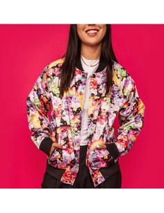 loungefly_chaqueta_bomber_ositos_cariñosos_como_monstruos_de_universal_talla_l_para_mujer_0671803521339_oferta