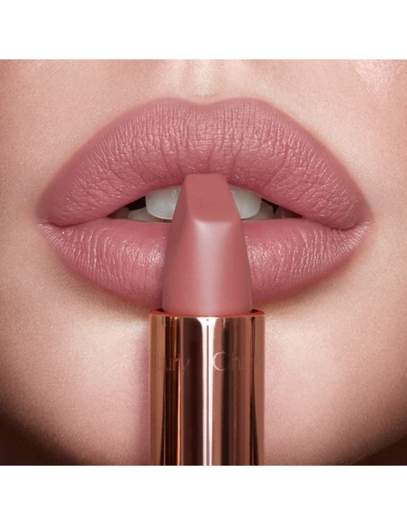 Charlotte Tilbury Matte Revolution Hot Lips Lipstick Pillow Talk 3.5g - Kiwiku