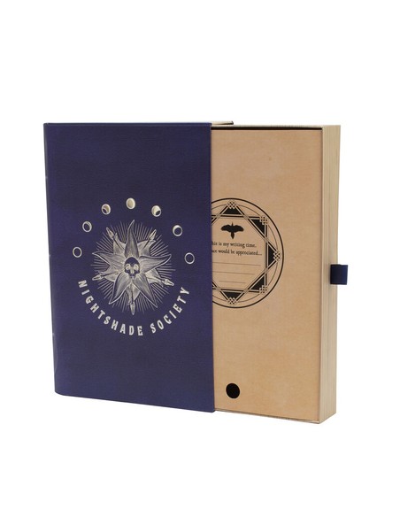 blue_sky_caja_de_recuerdos_nightshade_wednesday_miércoles_papelería_temática_5056563717461_oferta