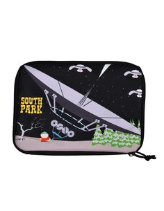 blue_sky_funda_para_dispositivo_tecnológico_eric_cartman_en_nylon_licencia_oficial_26_x_28.5_cm_5056563714637_oferta
