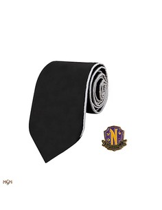 cinereplicas_corbata_y_alfiler_nevermore_deluxe_inspirada_en_wednesday_4895205616318_oferta