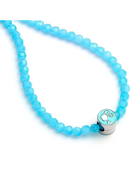 the_carat_shop_collar_con_perlas_azules_y_silueta_de_barbie_en_abalorio_redondo_40_cm_5055583451980_oferta