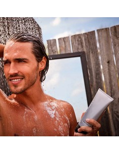 rituals_sport_2-1_hair_+_body_wash_200_ml_gel_todo_en_uno_cabello_y_cuerpo_refrescante_con_menta_y_carbón_activo_8719134163100_o 2
