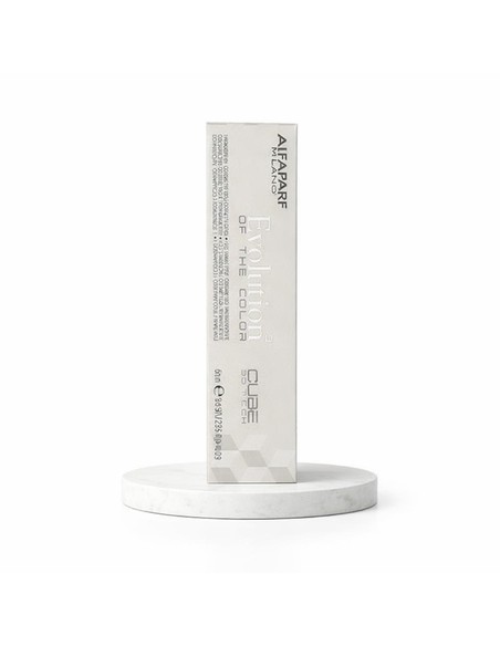 Tinte permanente Alfaparf Milano Evolution Of The Color Eoc cube 7 21 - Rubio Medio 60ml