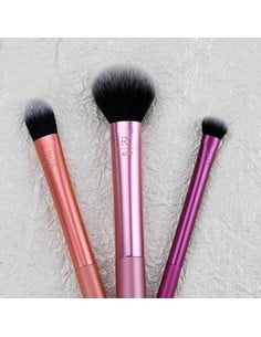 real_techniques_travel_essentials_-_set_de_brochas_de_maquillaje_3_cepillos_+_estuche_0079625014006_oferta 2
