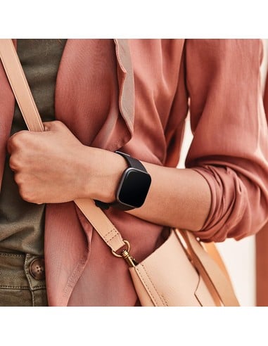 fitbit-versa-2-black-carbon-aluminum-smartwatch_0811138036690_novedad