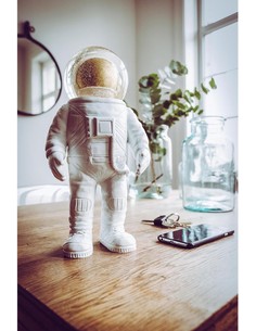 lund-stougaard-snowglobe-summerglobe-the-astronaut-juguete-d_4260407135101_oferta 2