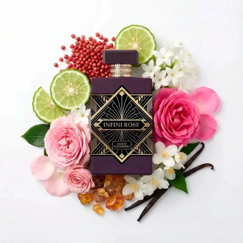 Frasco de Infini Rose entre rosas, jazmín, pimienta rosa, bergamota, ámbar y vainilla